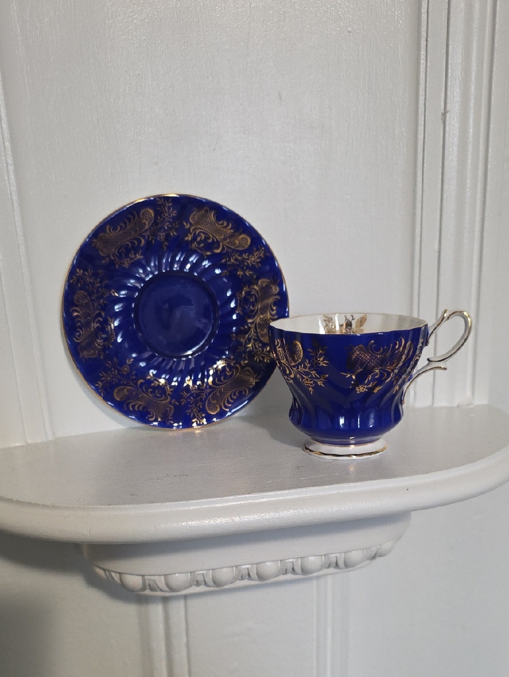 Vintage Queen Anne 1930 Colbalt Blue With Heavy Gold Gilt England